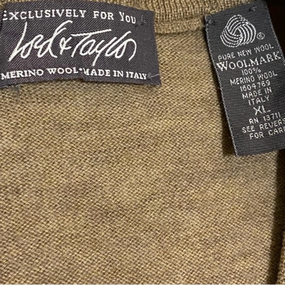 Lord & Taylor 100% Merino Wool made in Italy Men's V-Neck Sweater Light Brown XL - Picture 3 of 6